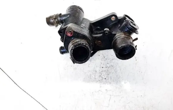 Volkswagen Polo III 6N 6N2 6NF Engine coolant pipe/hose 032121111