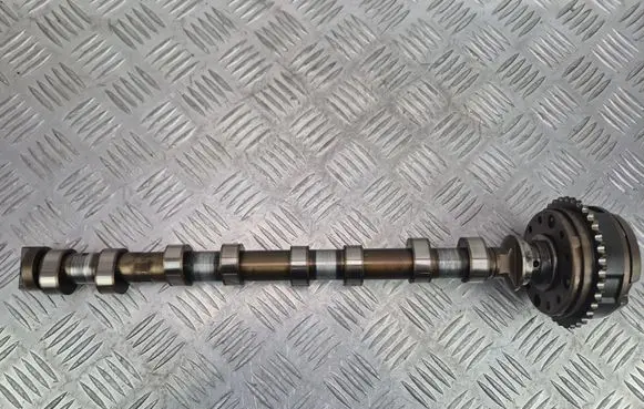 BMW X3 F25 Camshaft 7598215