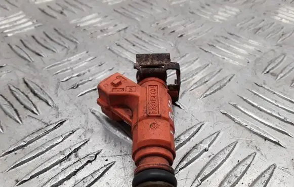 Fuel injector