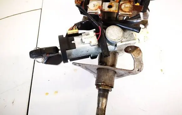 Nissan X-Trail T30 Ignition lock