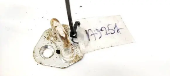 Honda FR-V Front door lock loop/hook striker 