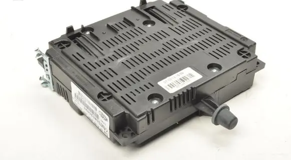 Alfa Romeo Giulietta Trunk lid opening control unit 50525925