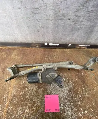 Renault Clio II Front wiper linkage and motor 