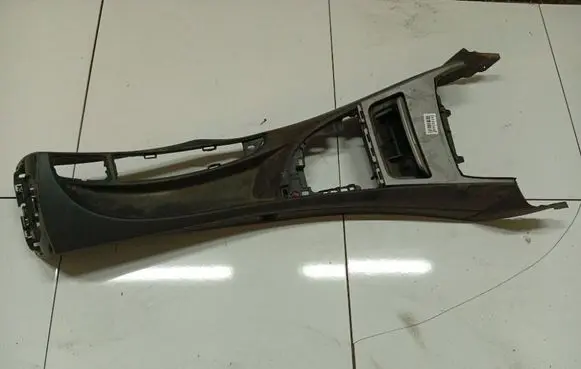 BMW 1 E81 E87 Center console 511670785705