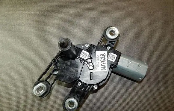 Volkswagen Golf VII Rear window wiper motor 5G0955711