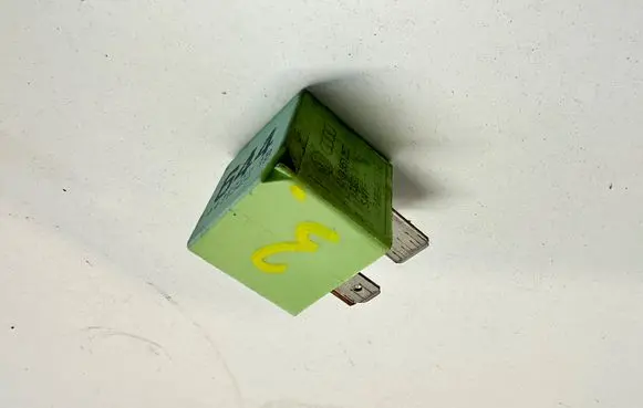 Volkswagen Tiguan Other relay 4H0951253