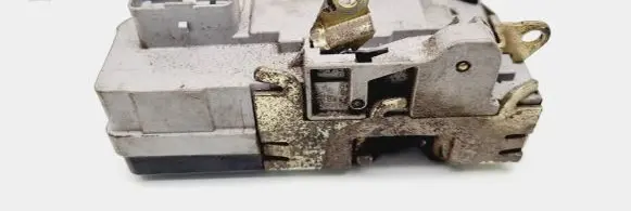Peugeot Partner Front door lock 