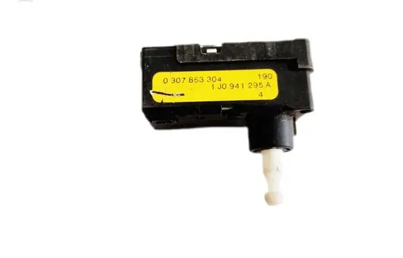 Volkswagen Golf IV Headlight level adjustment motor 1J0941295A
