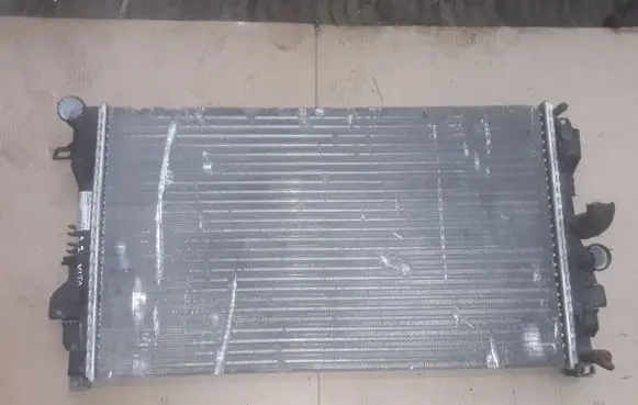 Mercedes-Benz Vito Viano W639 Coolant radiator A6395010401