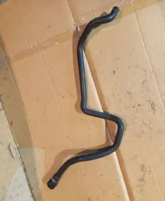 BMW 5 E39 Engine coolant pipe/hose 8378952