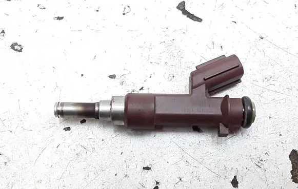 Citroen C1 Fuel injector 2325000040