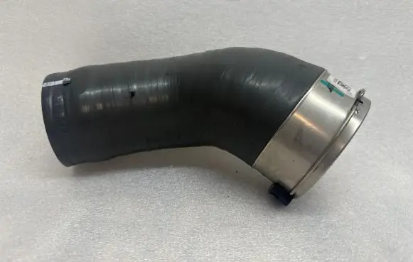 Volvo XC90 Intercooler hose/pipe 31338752