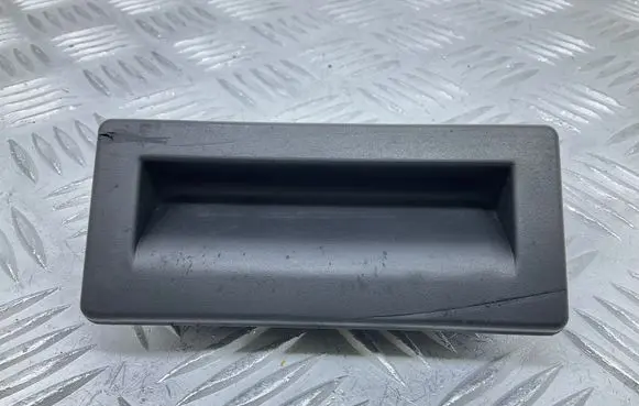 Audi A4 S4 B9 Tailgate opening switch 3V0827566