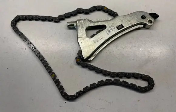 Mercedes-Benz S C217 Slide rail for timing chain A2780500117 2780500117 A2780503716