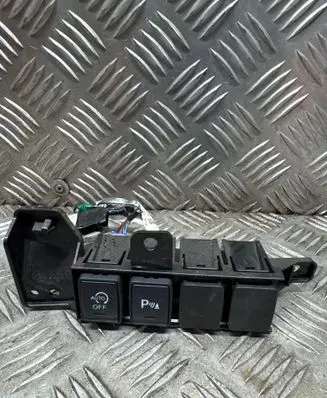 Nissan X-Trail T32 Parking (PDC) sensor switch 89CLA