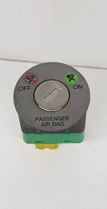 Hyundai Santa Fe Passenger airbag on/off switch 