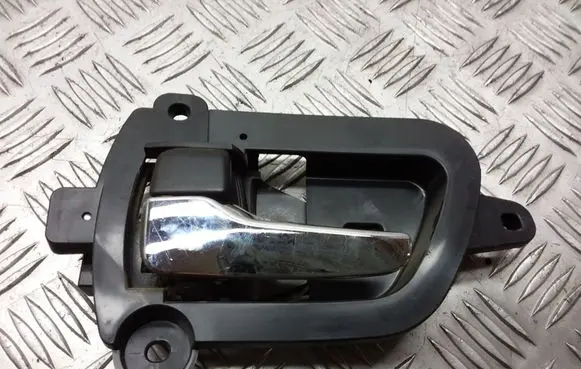 Mitsubishi Outlander Front door interior handle