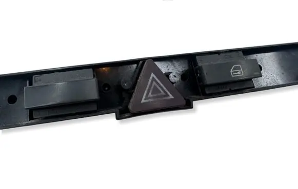 Opel Signum Hazard light switch 13100105 0320 03758075