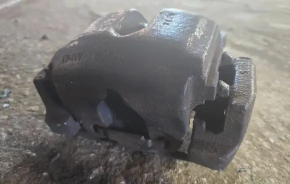 BMW 5 E39 Front brake caliper 34116773131