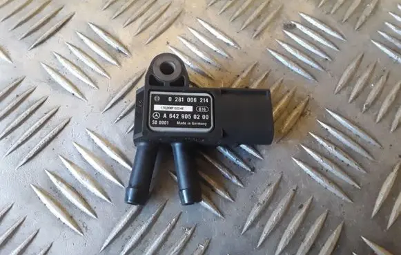 Mercedes-Benz E W212 Exhaust gas pressure sensor 0281006214 A6429050200