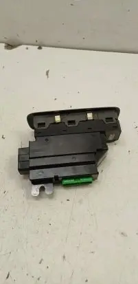 Volvo V70 Electric window control switch 8682949 02W10E