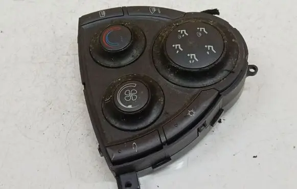 Peugeot 807 Climate control unit 14986790YR