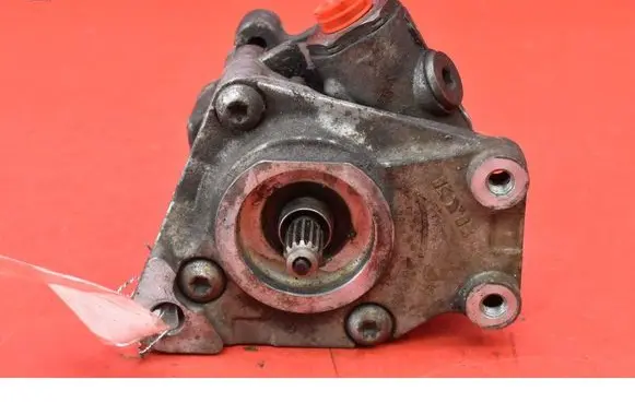 Audi Q7 4L Power steering pump 