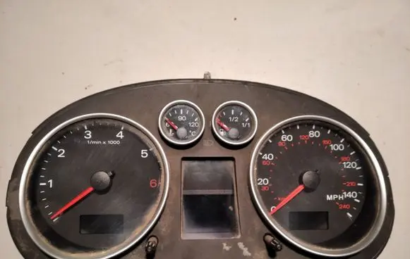 Audi A2 Speedometer (instrument cluster) 8Z0920950J 110080150010