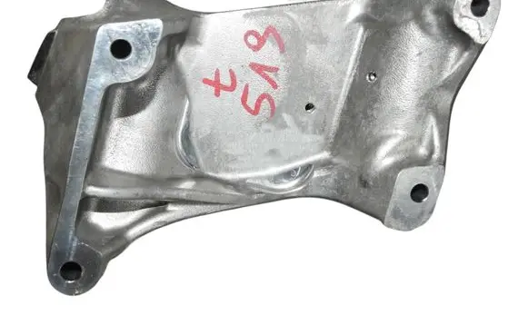 Mercedes-Benz AMG GT 4 x290 w290 Engine mount bracket A1772237300