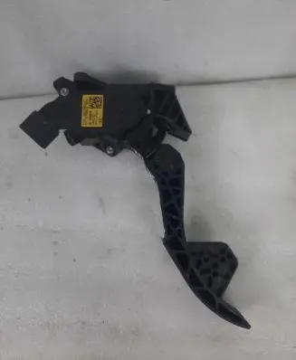 Seat Ibiza IV (6J,6P) Accelerator throttle pedal 6C1723503B