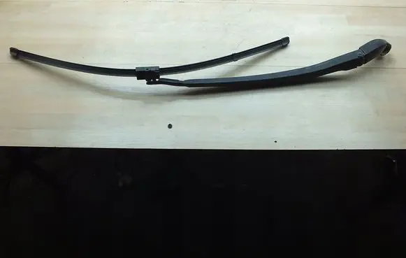 Porsche Cayenne (9PA) Front wiper blade arm