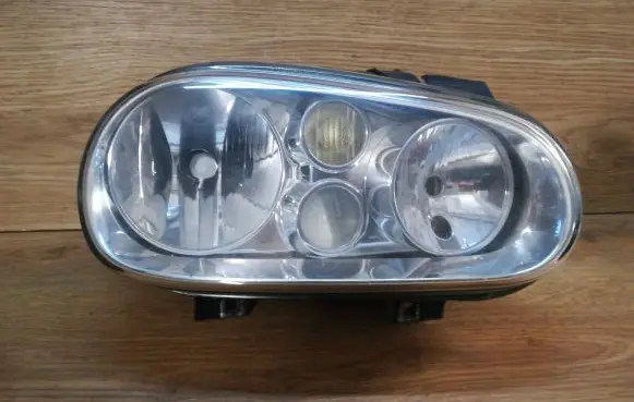Volkswagen Golf IV Headlight/headlamp 1J1941016C 67736940 02B02A0115