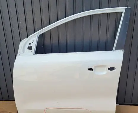 KIA Sportage Front door