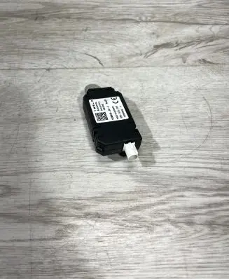 Tesla Model 3 Antenna control unit 109804600C 19224005462 920573021