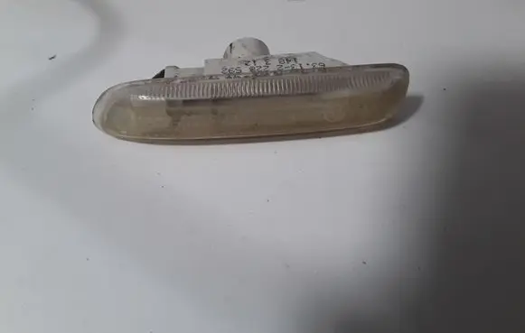 BMW 3 E46 Front fender indicator light 63132228592 2228592