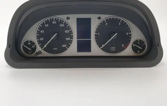 Mercedes-Benz B W245 Speedometer (instrument cluster) A1695401348 A1694420621 A1695407711