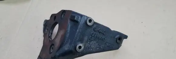 Audi Q3 F3 Fuel pump bracket 028130147B