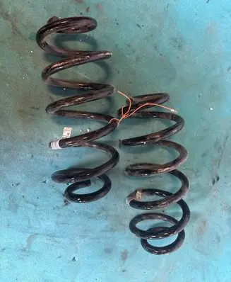 Volvo XC40 Rear coil spring 32246200