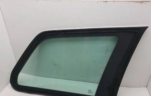 Volvo XC90 Rear side window 43R001582 E000199 DOT682M3240AS2