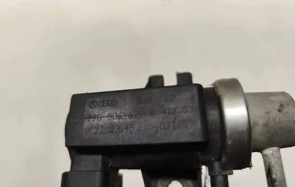 Audi A4 S4 B6 8E 8H Turbo solenoid valve 1J0906627B 031059 72290345
