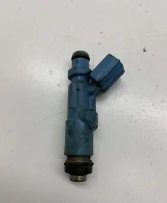 Toyota Yaris Fuel injector 2325023020