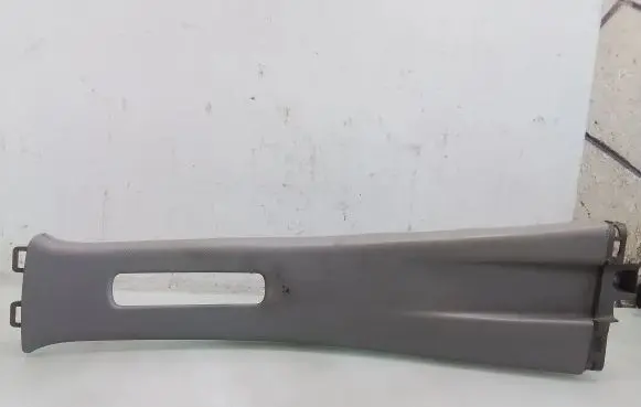 Toyota Yaris (B) pillar trim (top)