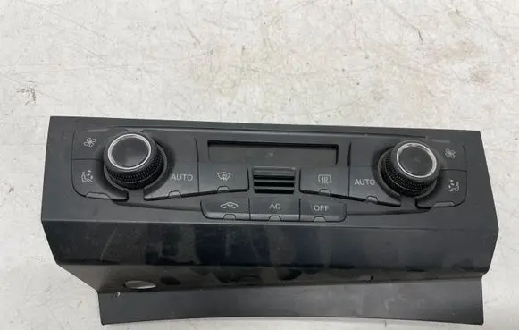 Audi A4 S4 B8 8K Climate control unit 8T2820043S