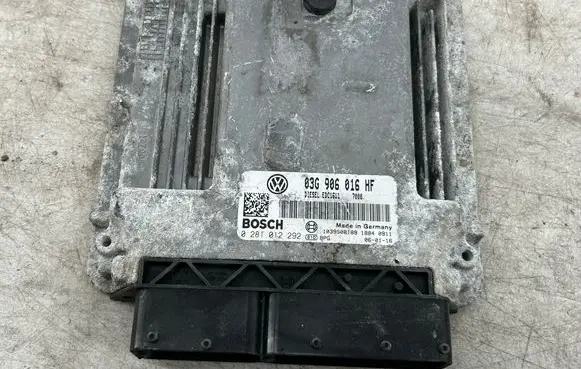Skoda Octavia Mk2 (1Z) Engine control unit/module 03G906016HF 1039S08189 0281012292