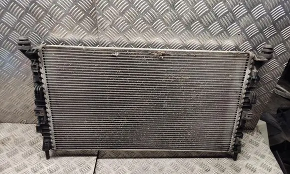 Volvo V50 Coolant radiator 3m5h8005tl