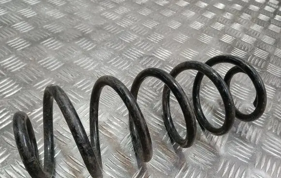 Audi A4 S4 B8 8K Rear coil spring