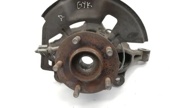 Front wheel hub