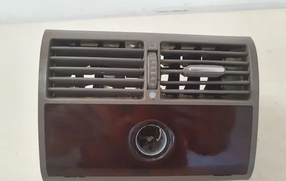 Audi A8 S8 D2 4D Rear air vent grill 4D0819203G