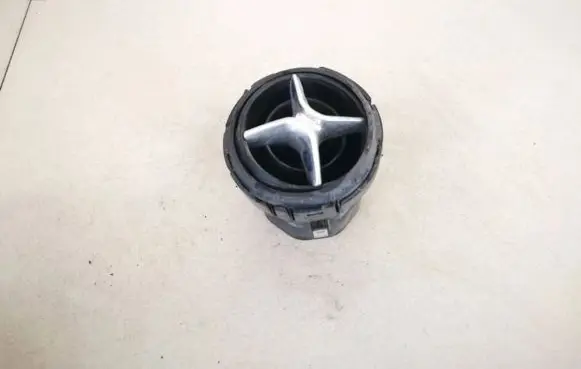 Mercedes-Benz B W246 W242 Dash center air vent grill a2468300354