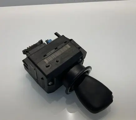 Mercedes-Benz CLK A209 C209 Ignition lock 2095450908 33002409 33002410